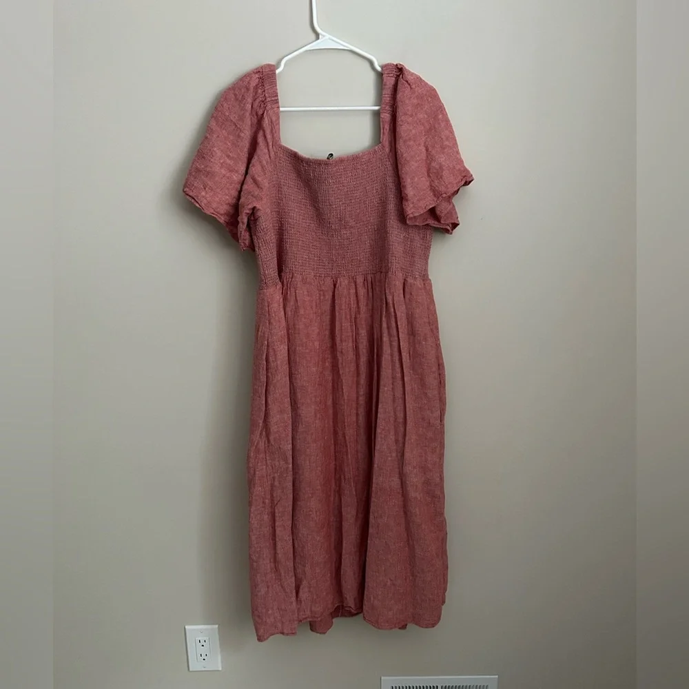 Madewell Lucie Linen Blend Smocked Midi Dress in Red - Picture 9 of 10